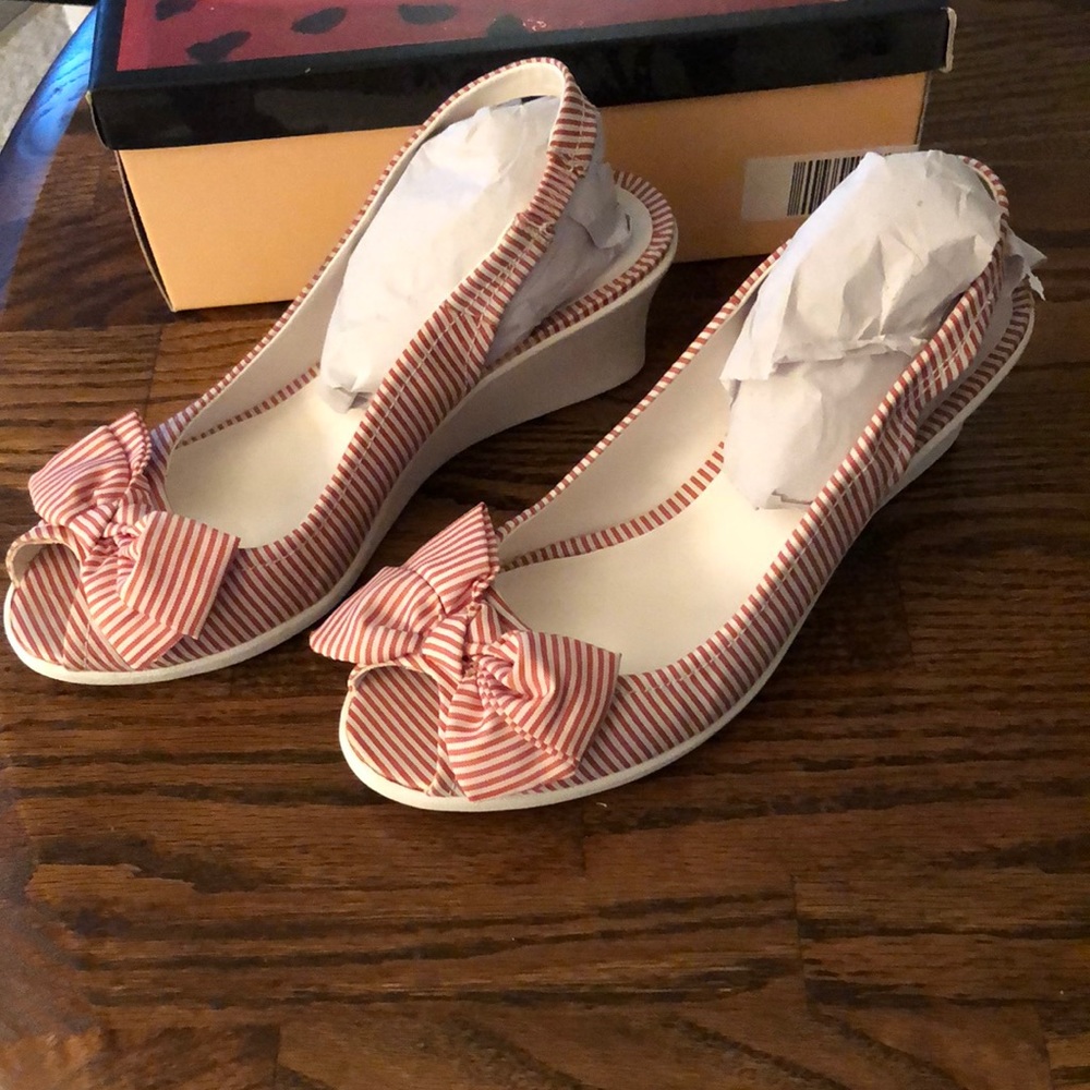 Lower East Side Wedgies in Red & White Stripes. size 7.5